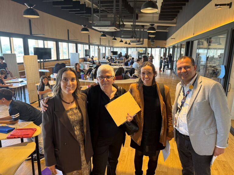 Fundación Nueva Educación en Colegio Pioneros