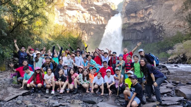 Experiencias de aprendizaje día 1: Bienvenidos Saint John School – Cuartos básicos