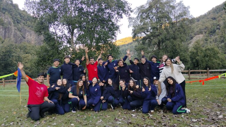 Experiencias de aprendizaje al aire libre Bienvenida: Colegio Vichuquén 1⁰ Medio