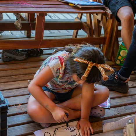 Actividad creativa en el refugio